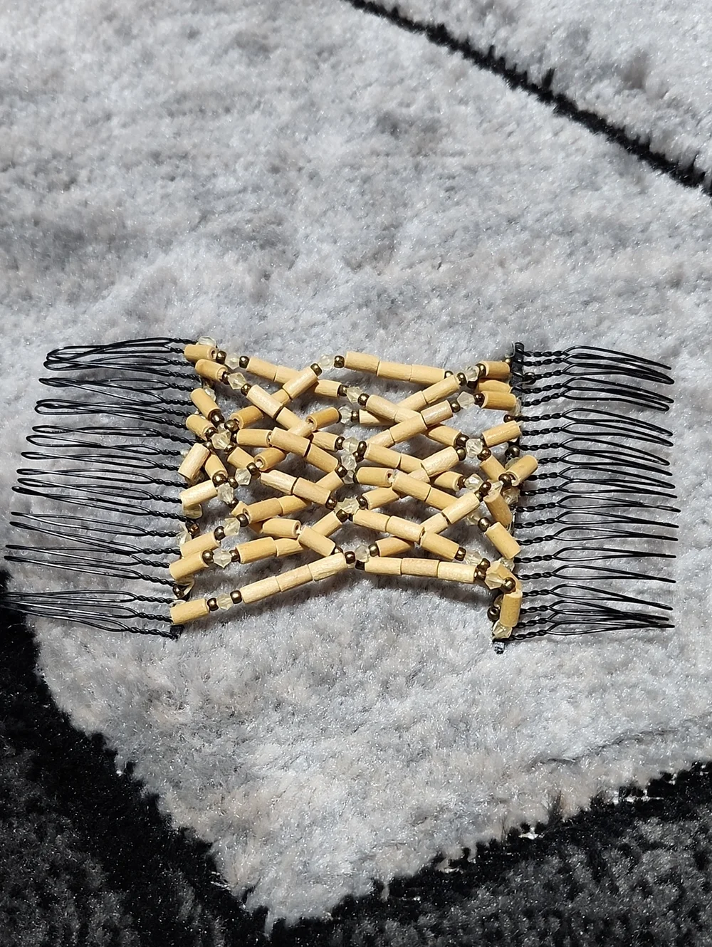 EZ COMBS SET-OF-4 DOUBLE METAL BEADED HAIR STYING CLIPS ACCESSORIES